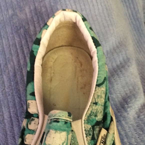 Vans Della Green size 7.5 woman/ 6 man. You will need a foot liner/ Dr. Schoales - Picture 12 of 15